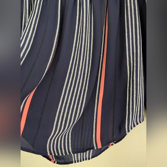 Express Women's Medium Blouse | Blue w/Warm Pink & White | Like New - Picture 2 of 7